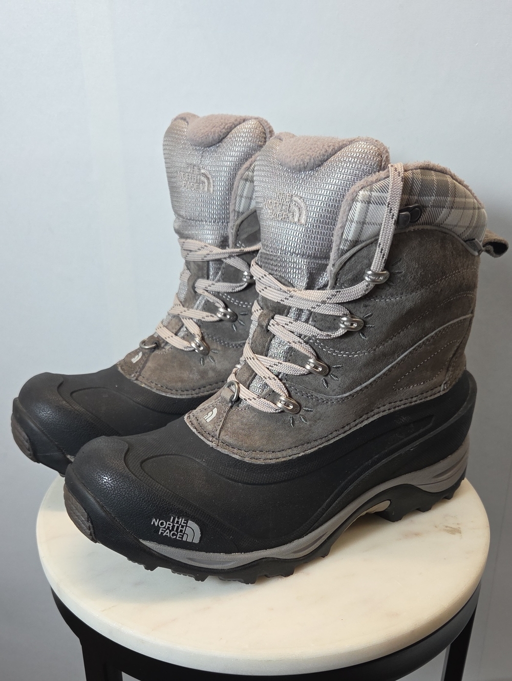 The North Face Gray and Black Insulated Snow Boots Size 8.5